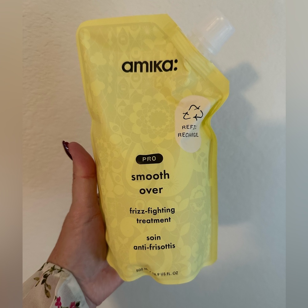 AMIKA PRO FRIZZ FIGHTING HAIR TREATMENT HUGE SIZE